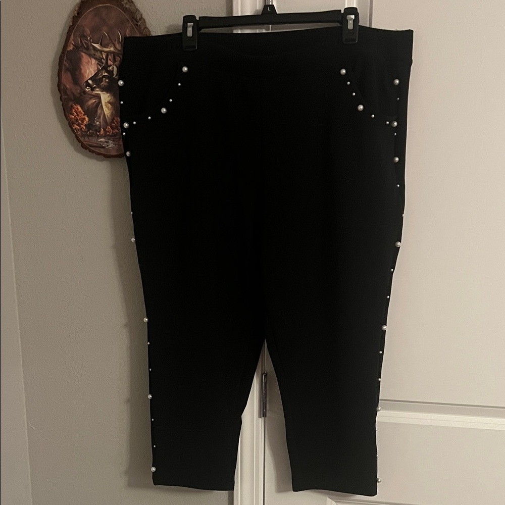 SHEIN Black Cropped Pants with Pearl Accents